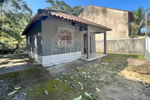 202404220933-casa-com-cachoeira-em-paraty (4)