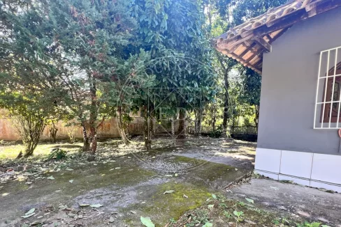 202404220933-casa-com-cachoeira-em-paraty (5)