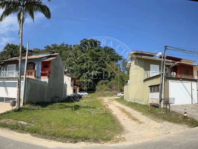 Fração no Condomínio Parque Bananal